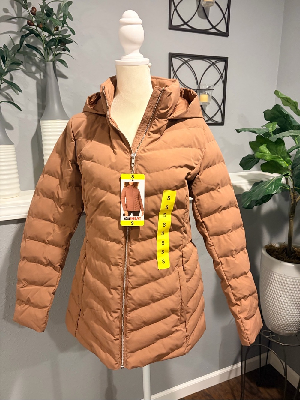 32 Degrees Women's Hooded Puffer Jacket - nude pink